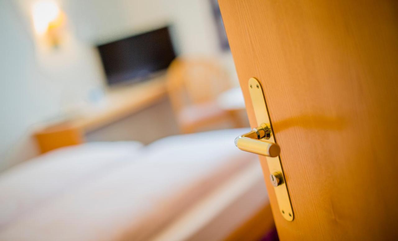 Hotel Heilquelle Loèche-les-Bains Chambre photo
